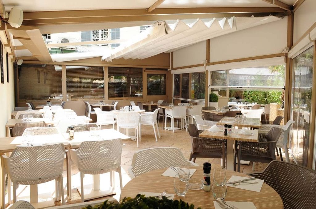 Fermeture de pergola du restaurant La Casa Mila